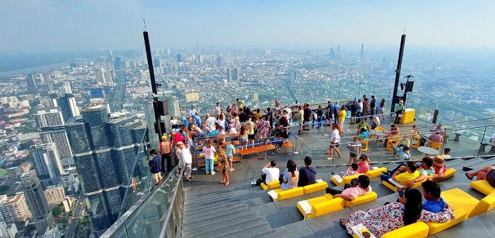 Mahanakhon Skywalk